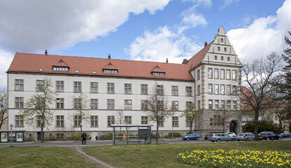 Bild – Ansicht des Friedrich Engels Gymnasium im Stadteil Reinickendorf