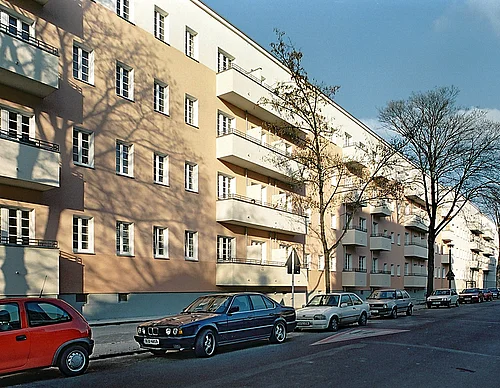 ab Mitte Oktober 2026 verfügbar - Photo 1