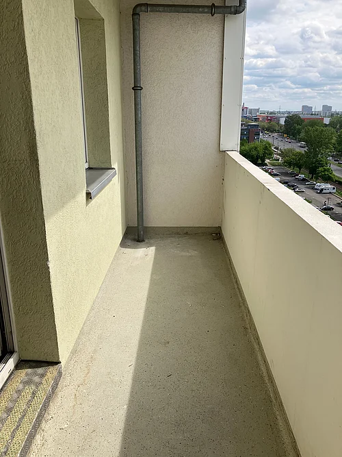 geräumige 1 Zimmerwohnung mit Balkon - Foto 1