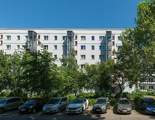 Helle 3-Zimmer-Wohnung, Küche mit Fenster, Balkon und Duschbad - Foto 1