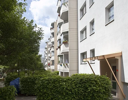 تصویر Biesenbrower Straße 94, 13057 Berlin