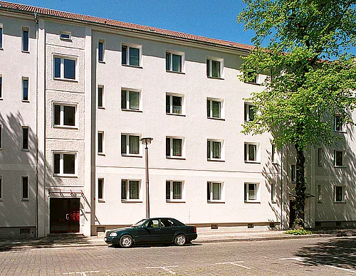 Schön geschnittene Wohnung für eine Familie - Photo 1