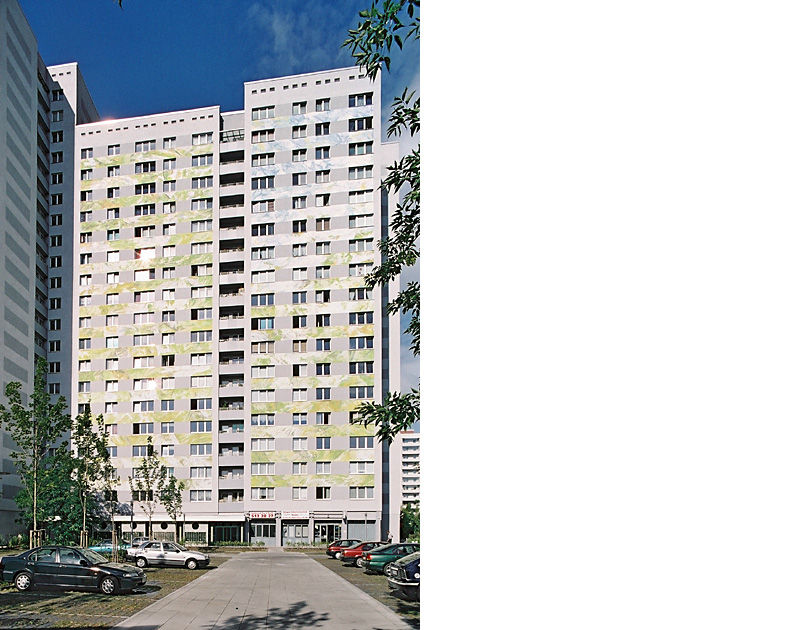 unrenovierte 2-Zimmer-Wohnung mit Durchreiche in der Küche - Foto 1