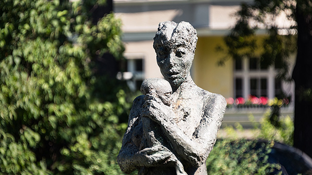 Im Herzen Lichtenbergs. Statue aus Stein