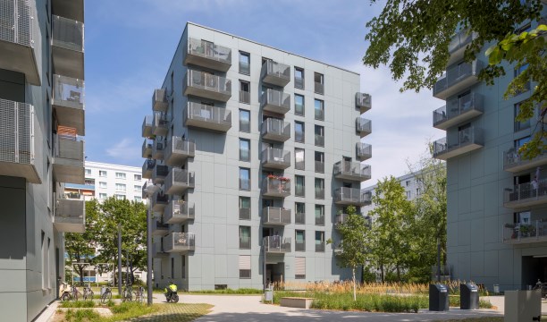 Dolgenseestraße Außenansicht zwei Gebäude Dolgenseestraße Außenansicht zwei Gebäude